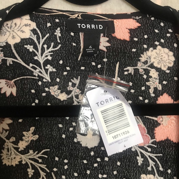 Torrid crepe kimono with fringe : floral - Picture 3 of 6